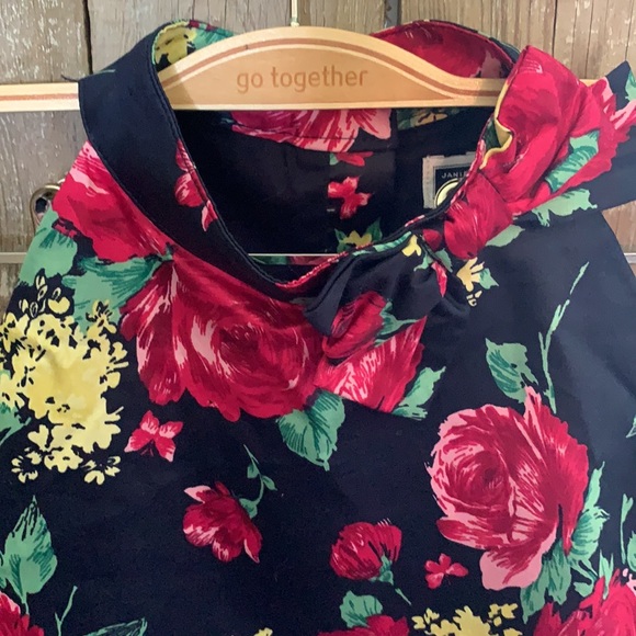 NWT: JANIE AND JACK GIRLS FLORAL COTTON TOP - Picture 2 of 6